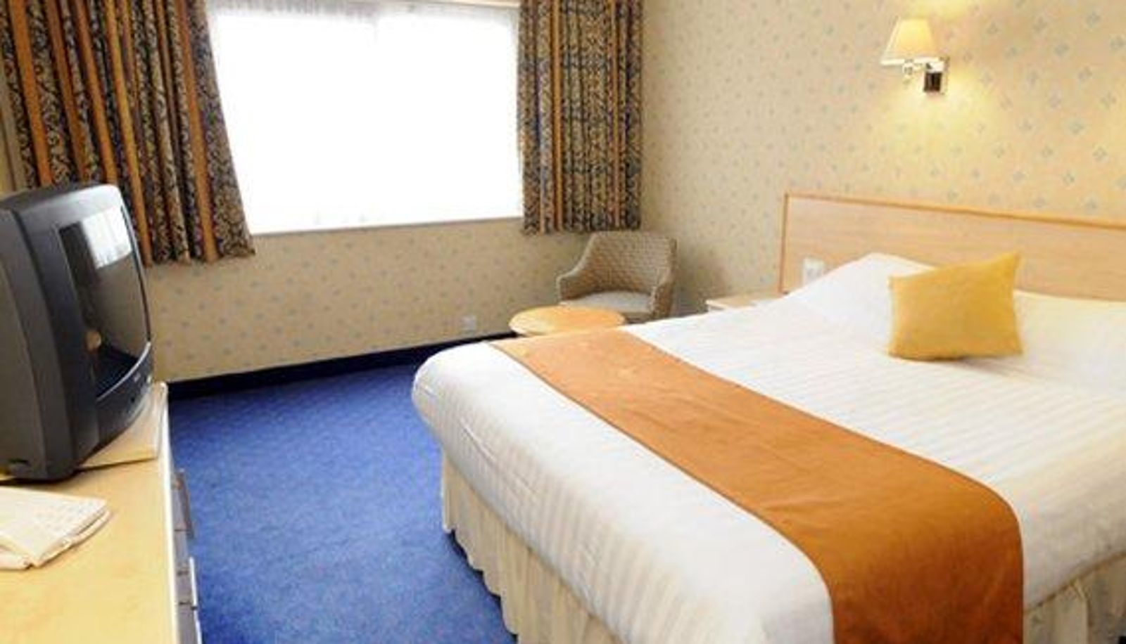 Zimmer - Oyo London Finchley