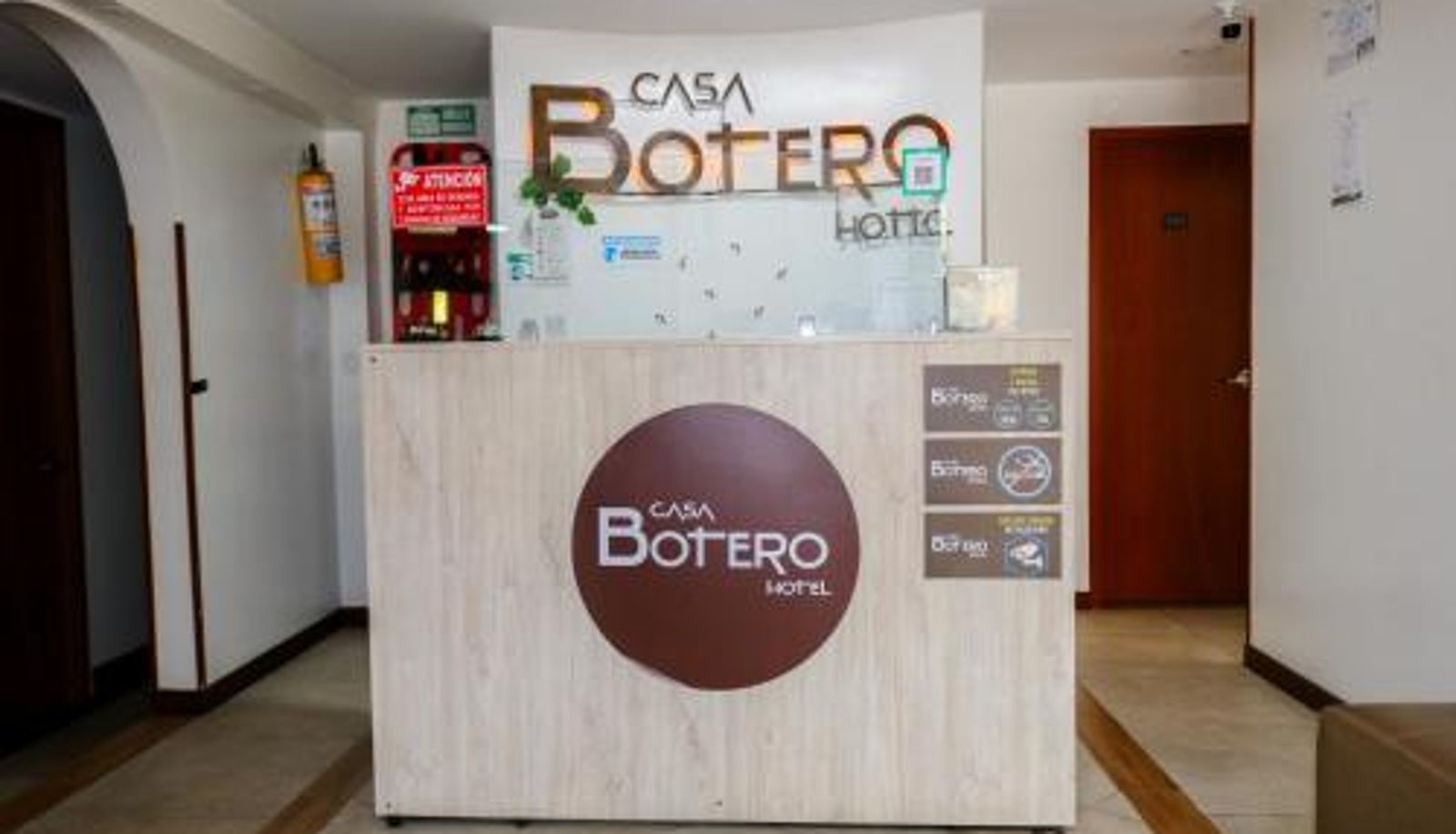 Reception - Hotel Casa Botero 101