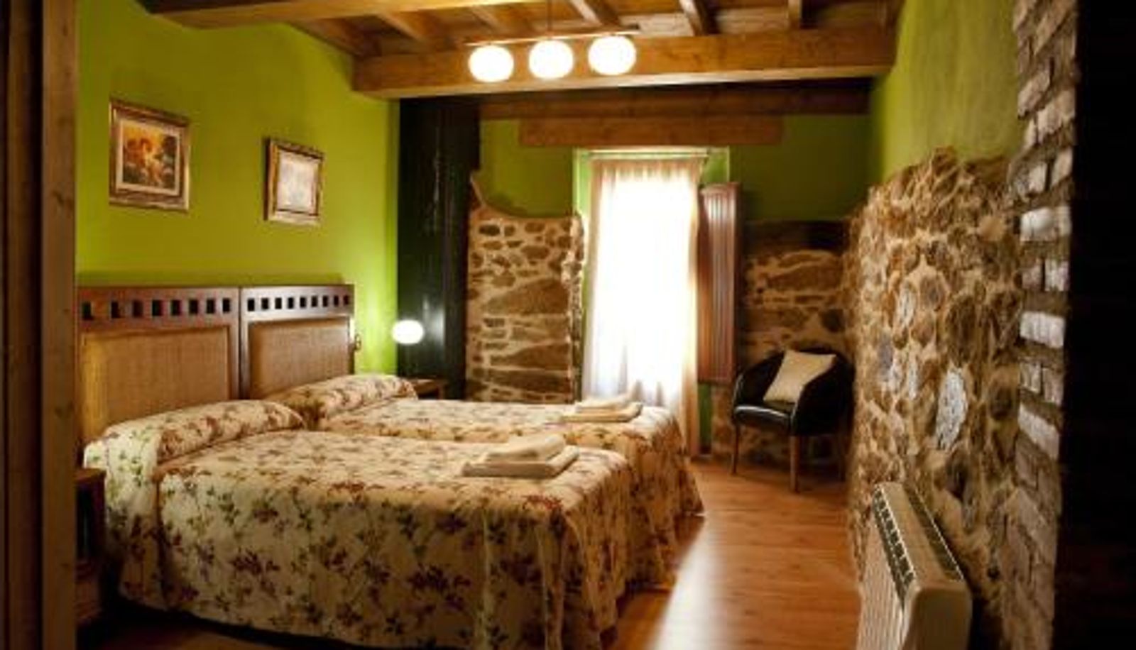 Chambre - Casa Rural Arbequina Cerezo en Flor