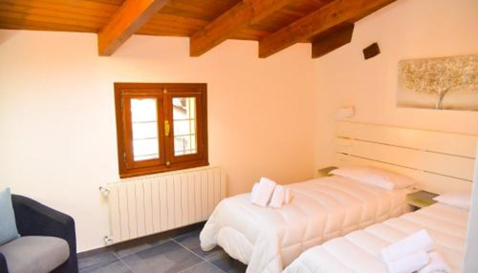 Standardzimmer - La Plaza B&B