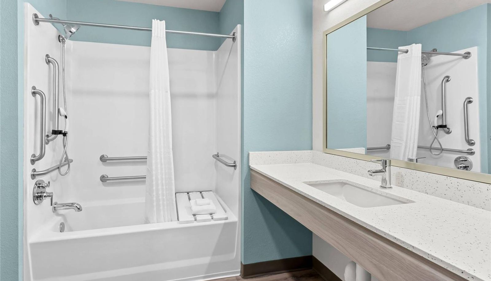 Zimmer - WoodSpring Suites Tucson Medical Center