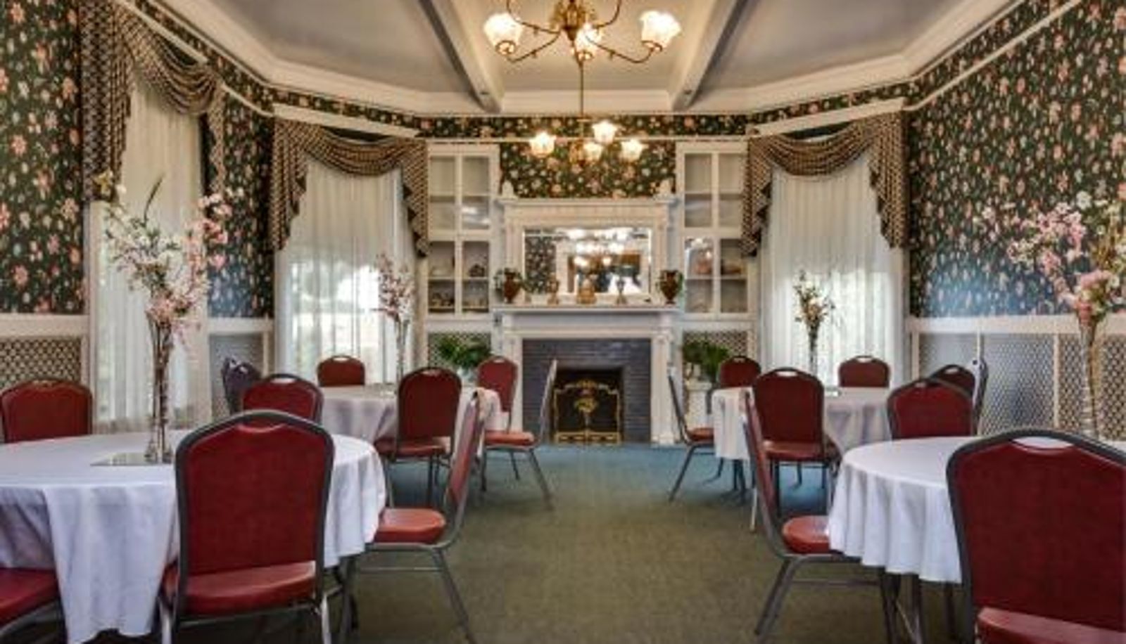 Sala śniadaniowa w restauracji - The Mansion at Elfindale