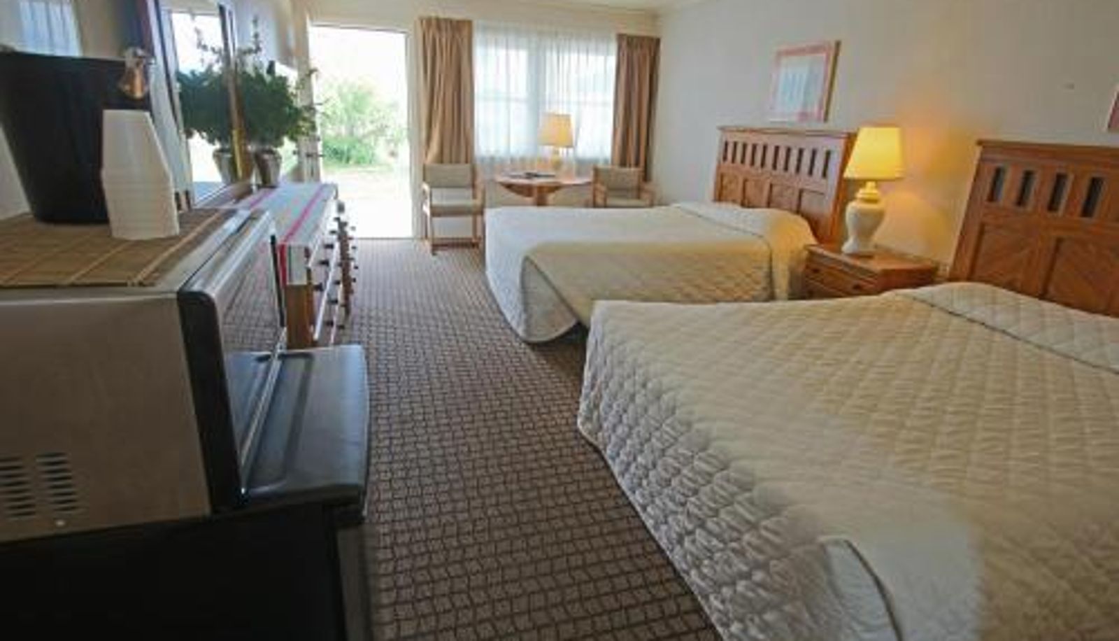 Camera - Colton Court Motor Inn
