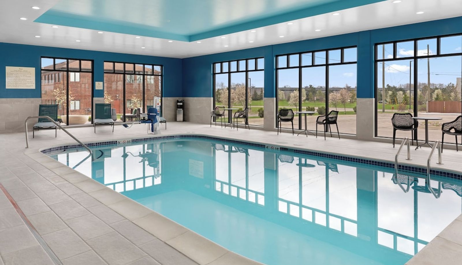 Pool - Hampton Inn by Hilton Saline