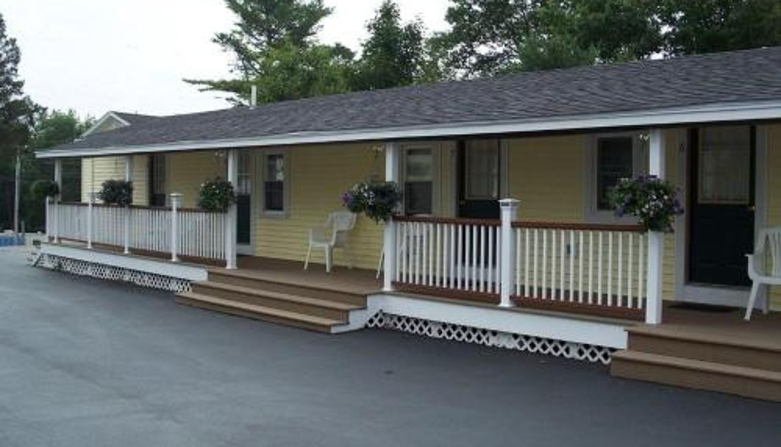 Info - Drake's Island Resort & Cottages