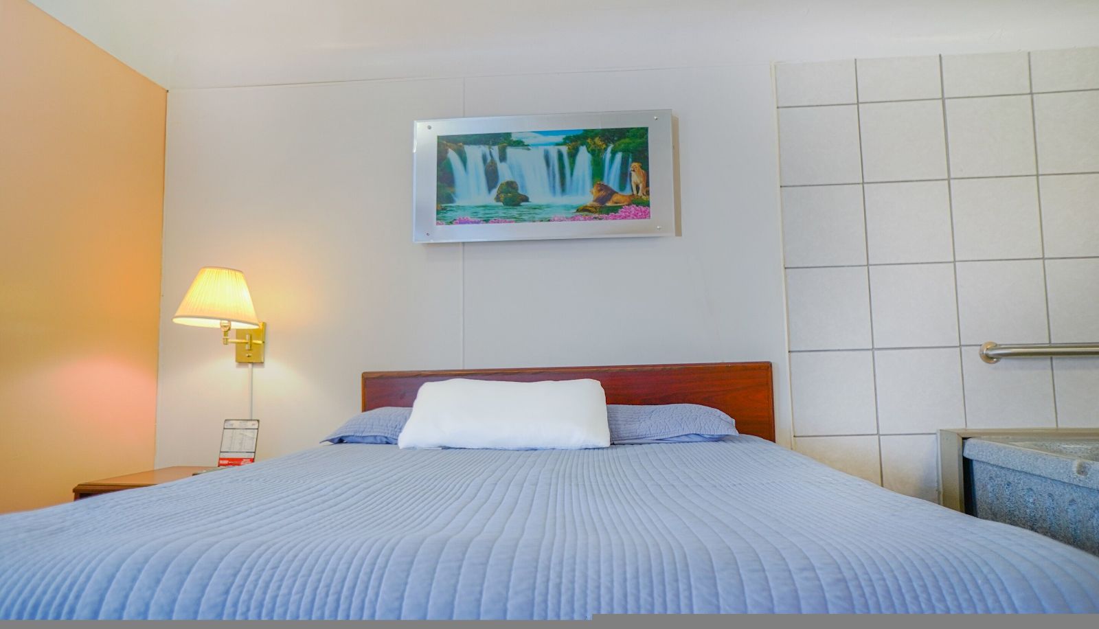 Room - Bay Motel By OYO Bay City