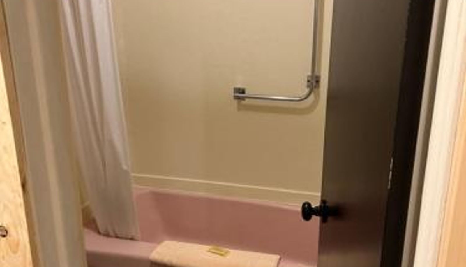 Standard room - Brookside Motor Inn