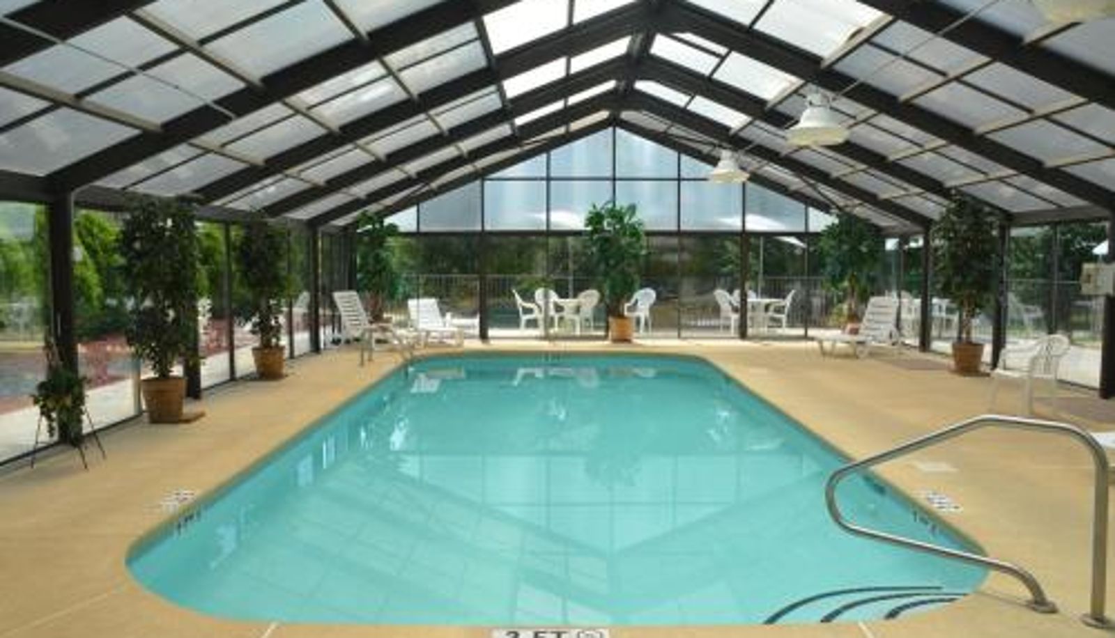 Zwembad - Smoky Mountain Inn & Suites