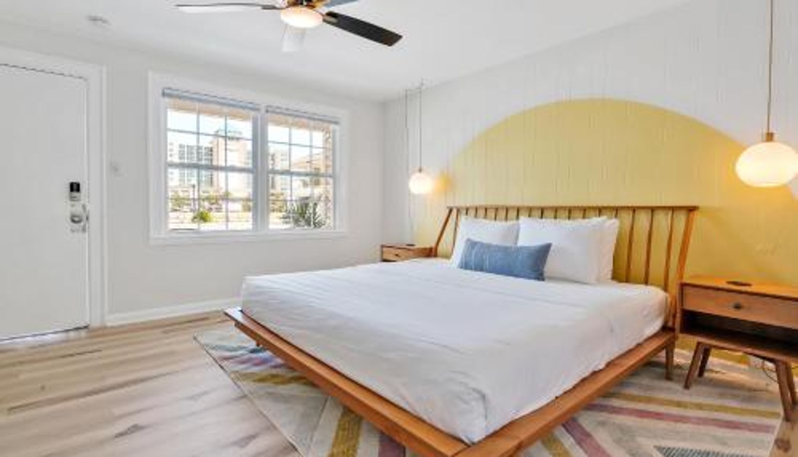 Room - The Starlite Inn