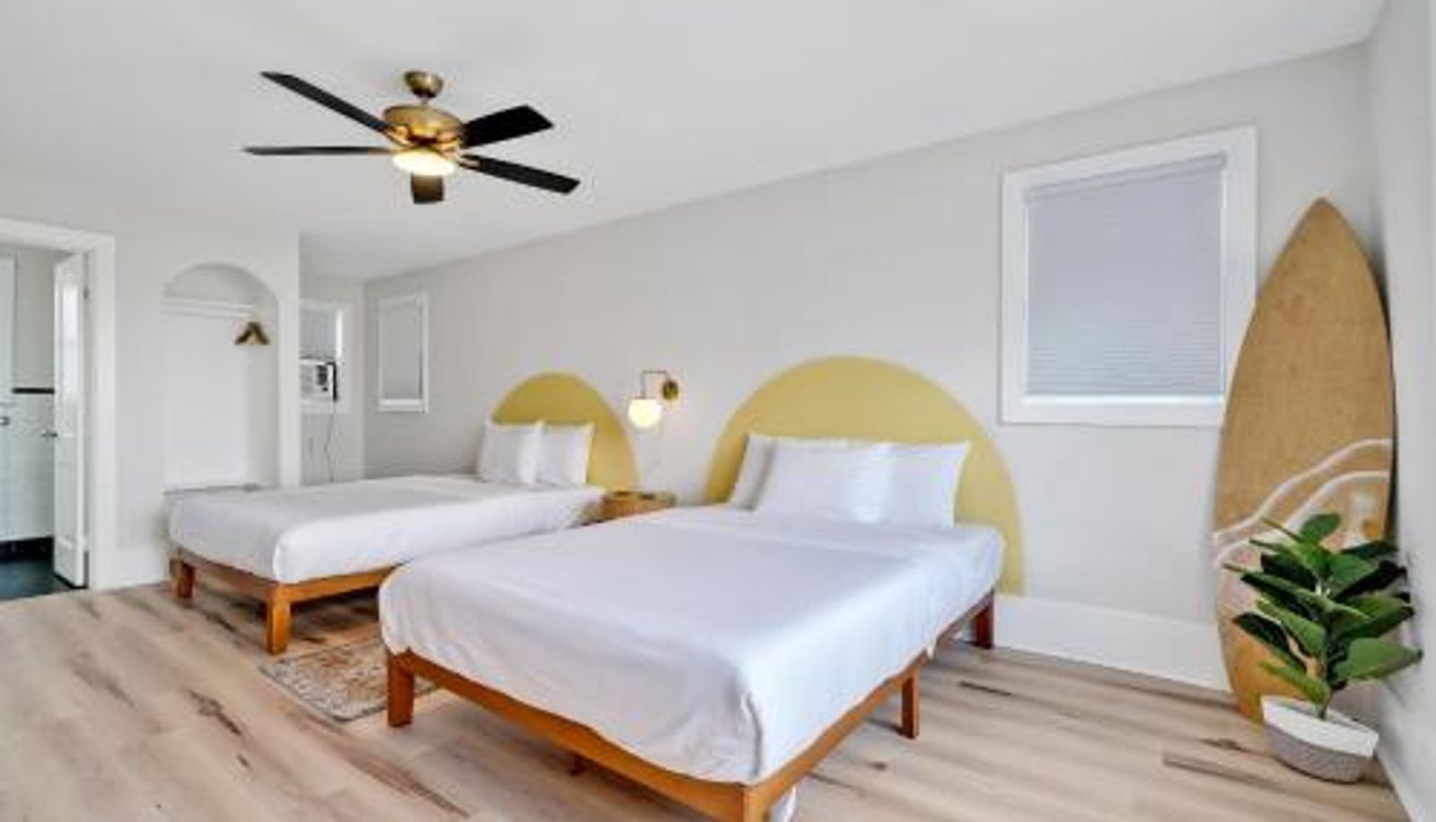 Room - The Starlite Inn