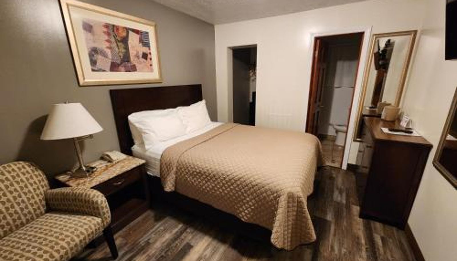 Room - Jefferson Hills Motel