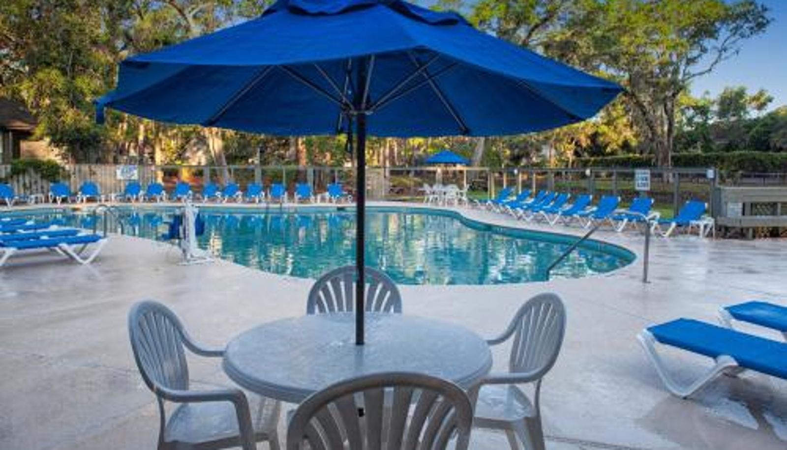 Pool - Carolina Club by Spinnaker Resorts