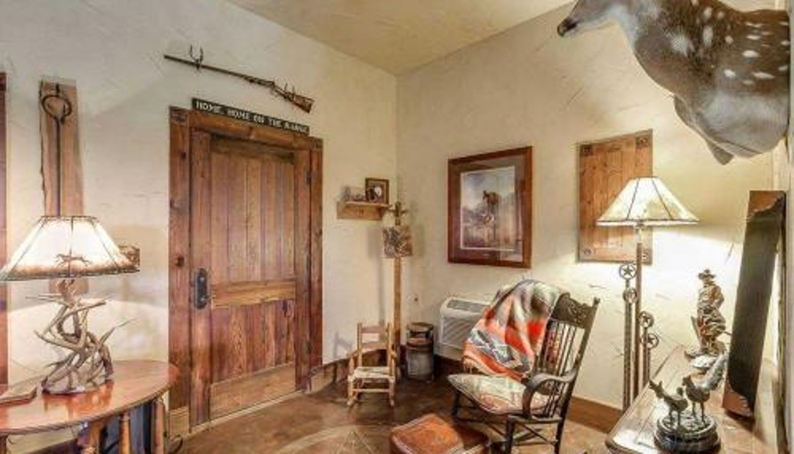 Info - Last Outpost Bandera Ranch House