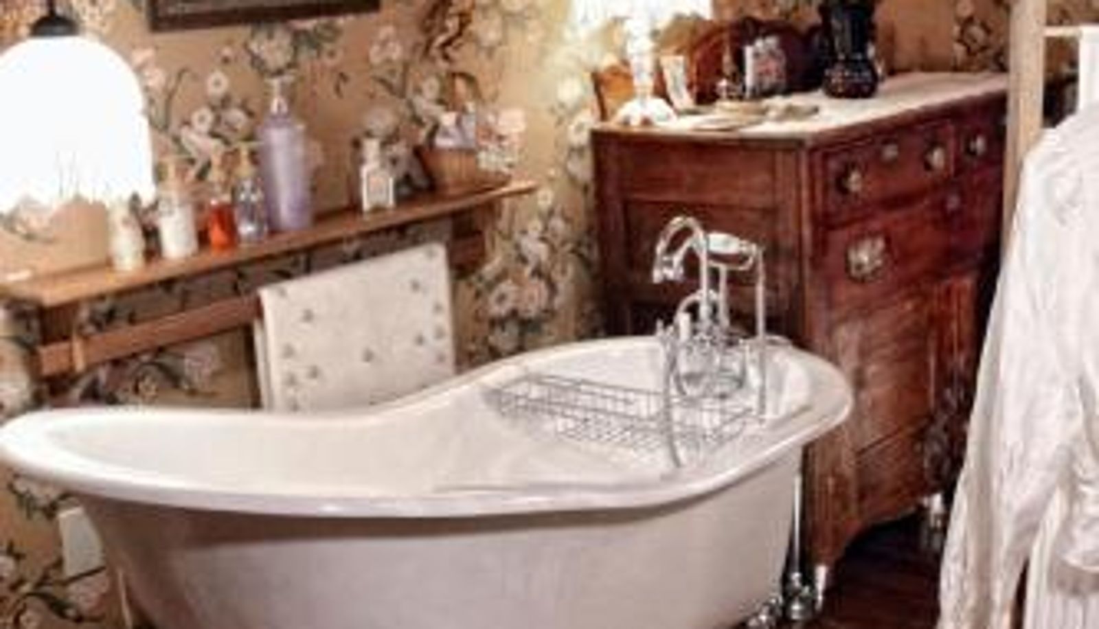 Info - A Victorian Bed & Breakfast The Queen
