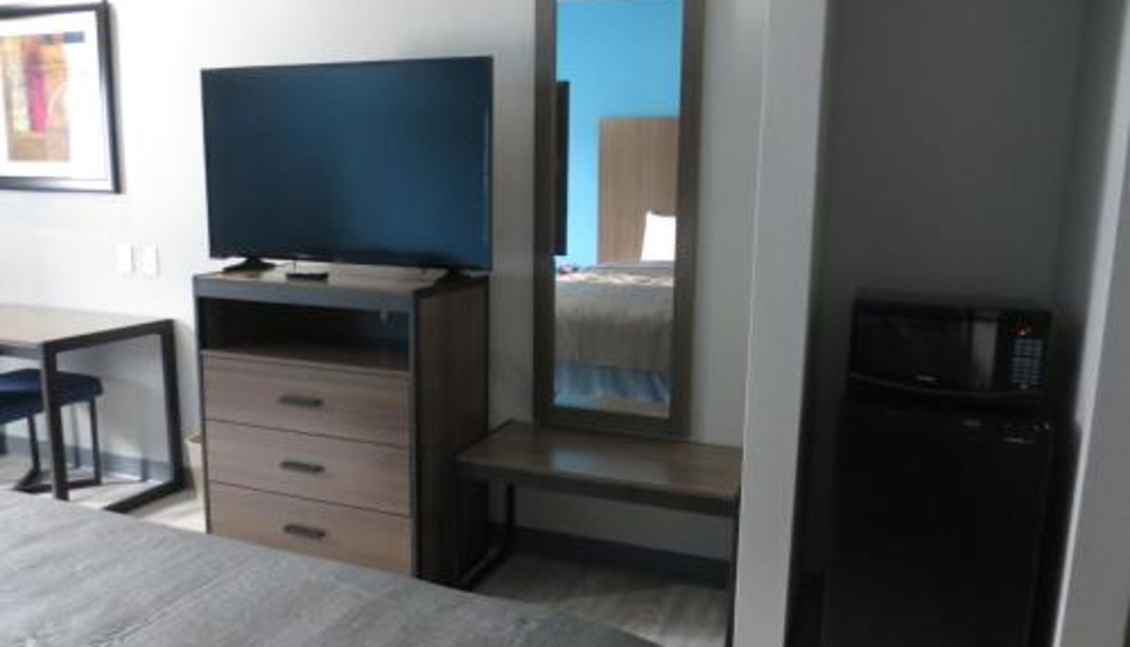 Info - Haven Inn & Suites willowbrook