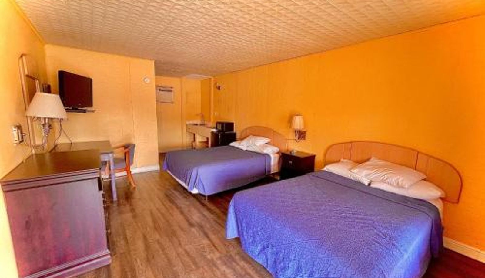 Zimmer - Tropic Motel