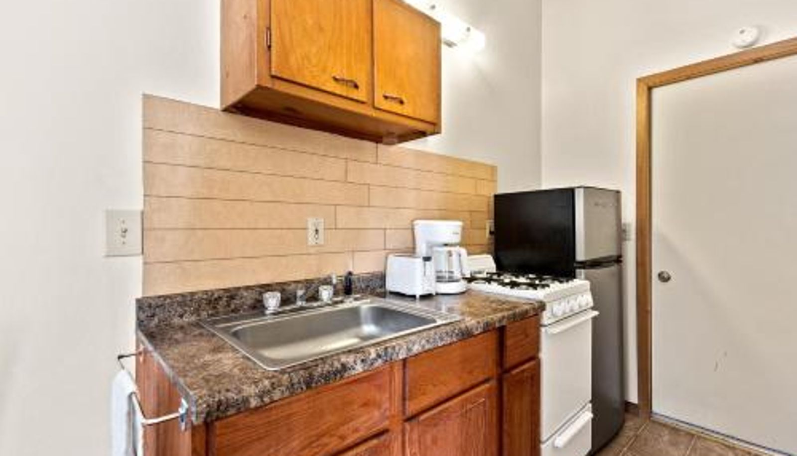 Standard room - Harney Camp Cabins