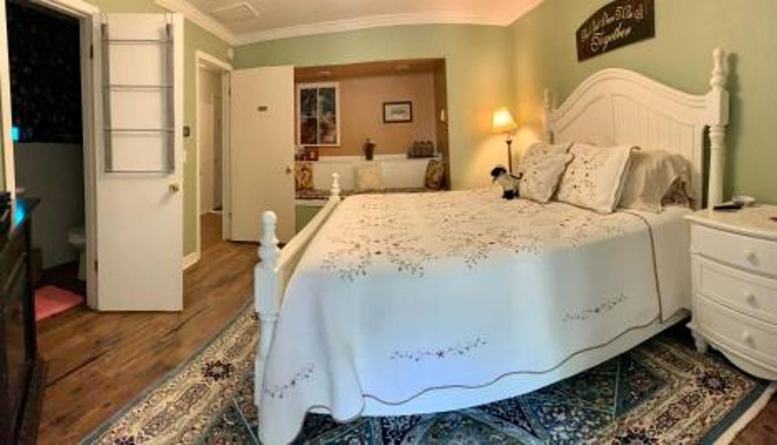 Room - Lamb's Rest Inn