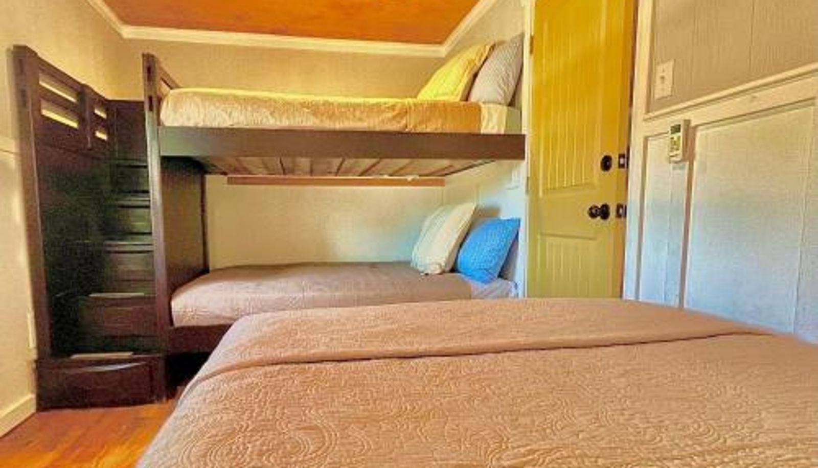 Room - The Alexander at Creek Road