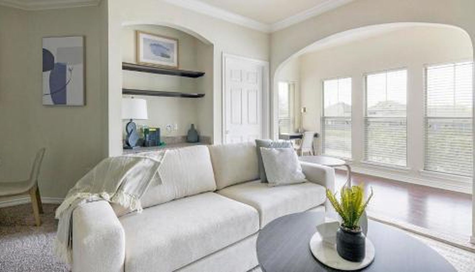 Apartment - Landing Stylish 1BD Pool Gym