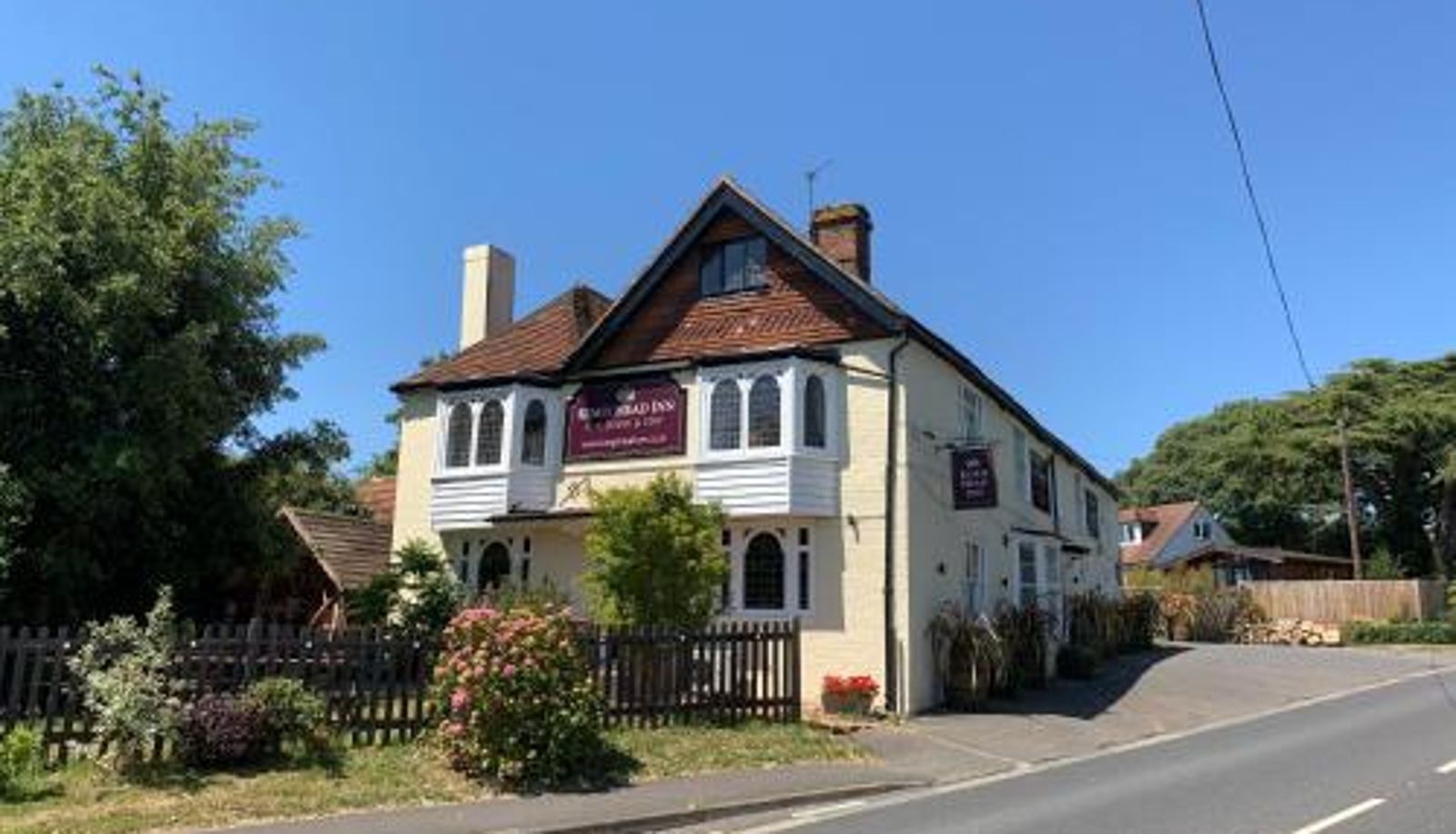 Zewnętrzna część hotelu - The Kings Head Rye