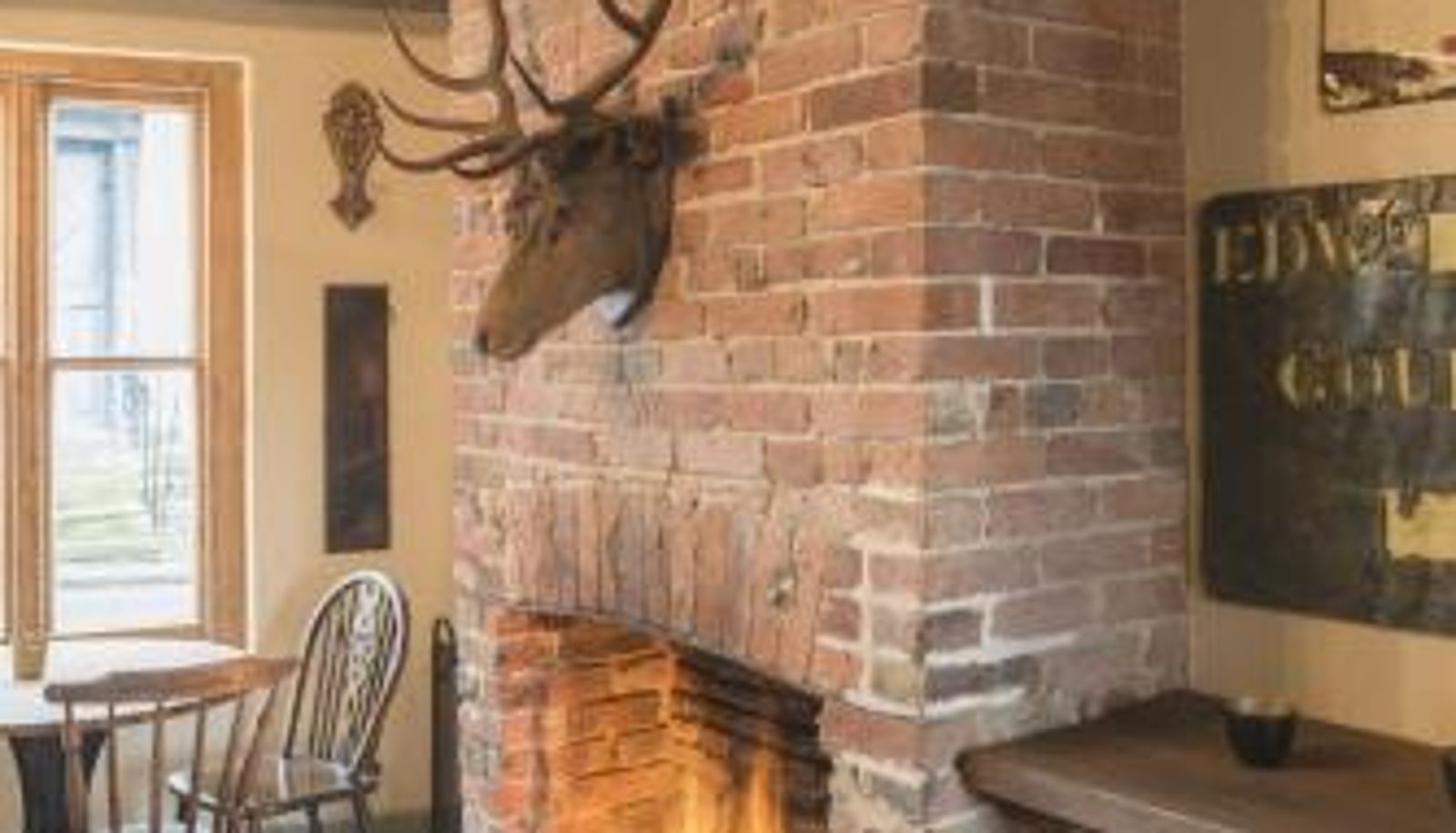 Frühstücksraum innerhalb des Restaurants - The Standard Inn
