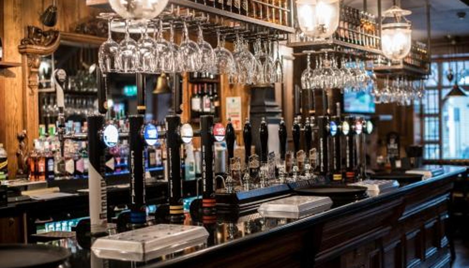 Bar - Lower Turks Head