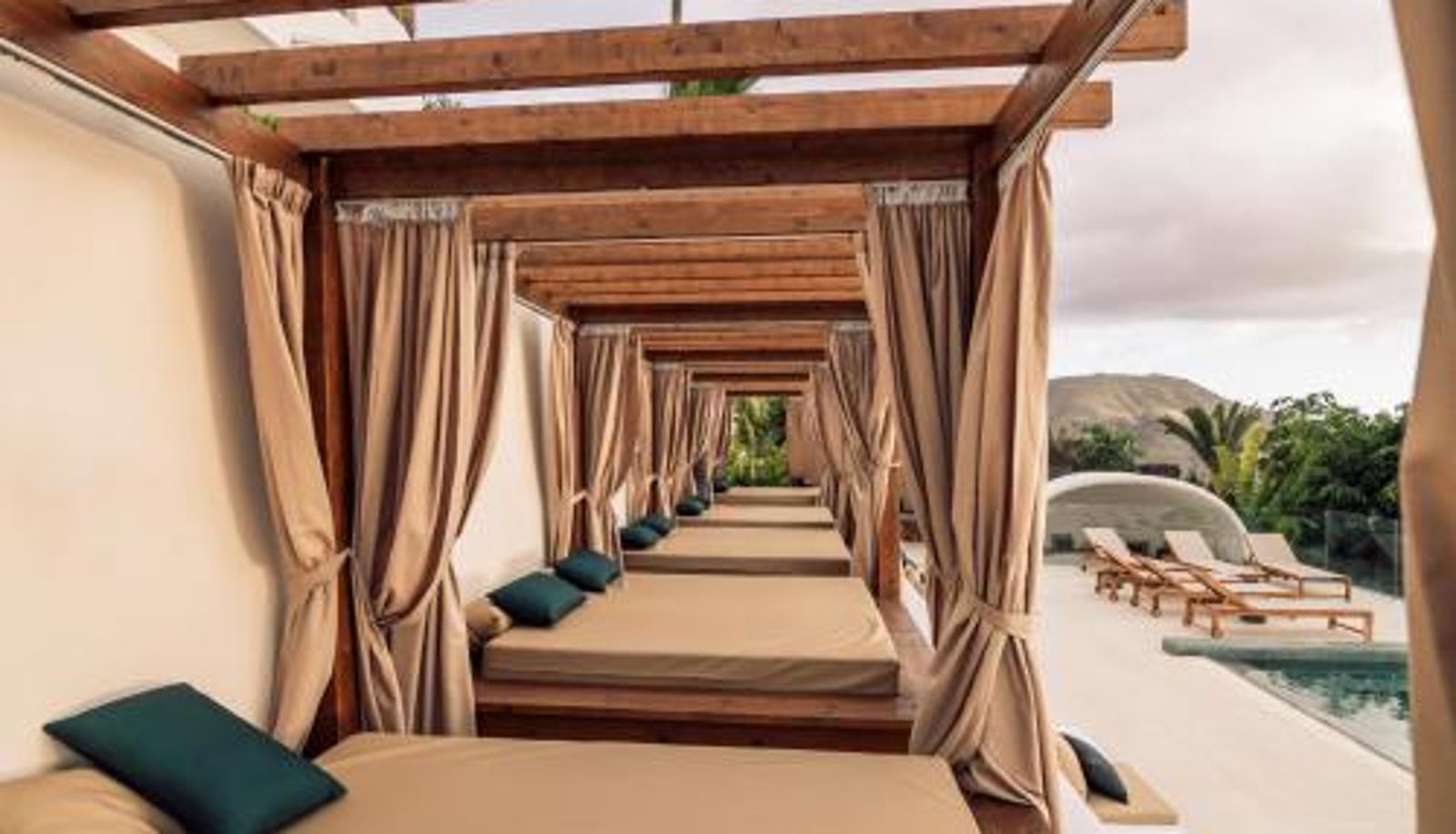 Zwembad - Hotel Estefania Boutique Suites