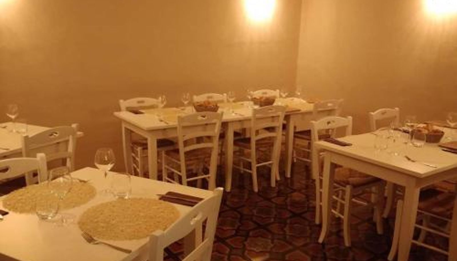 Sala śniadaniowa w restauracji - 700enolocanda