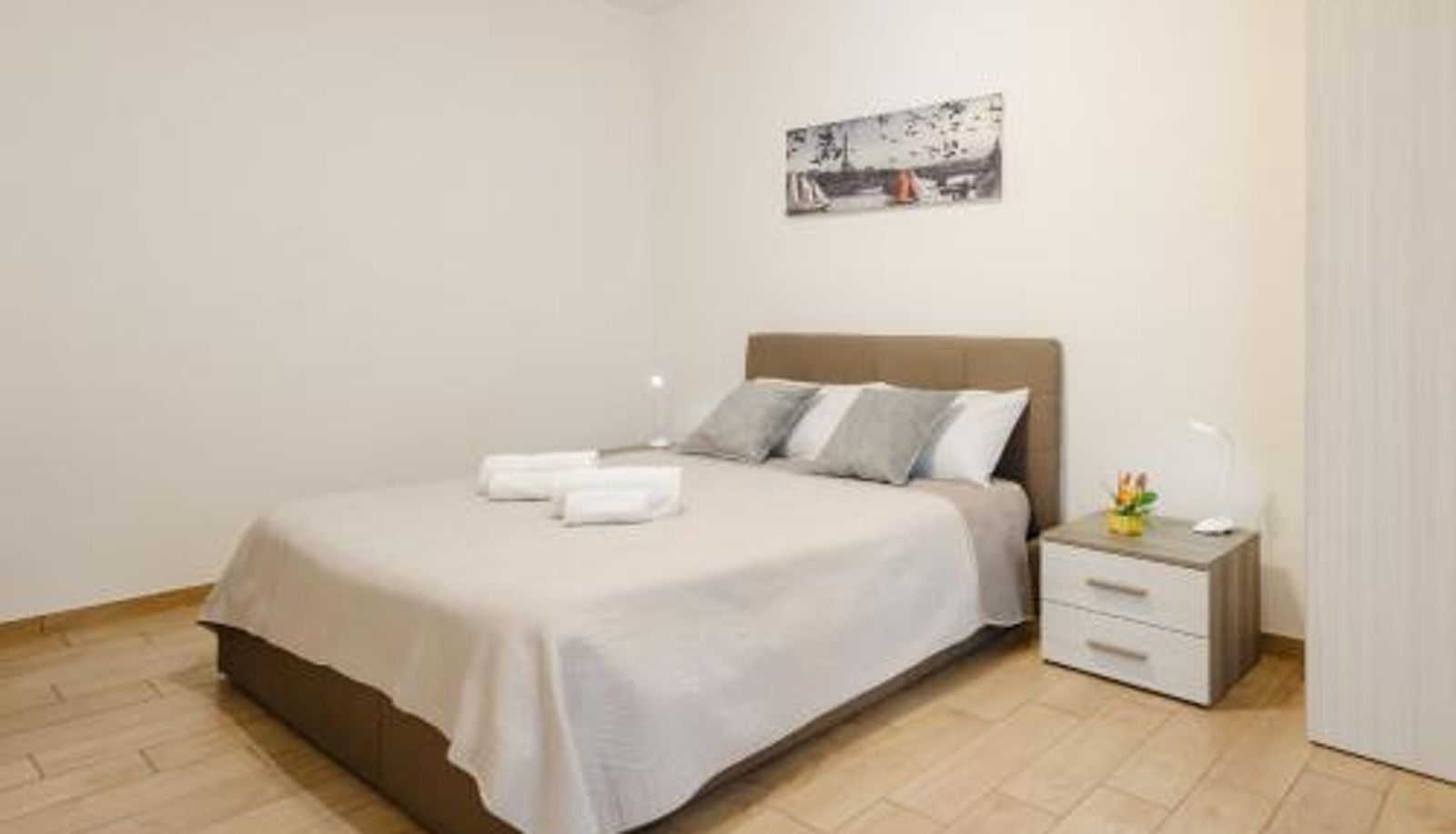 Room - G21 Guest House
