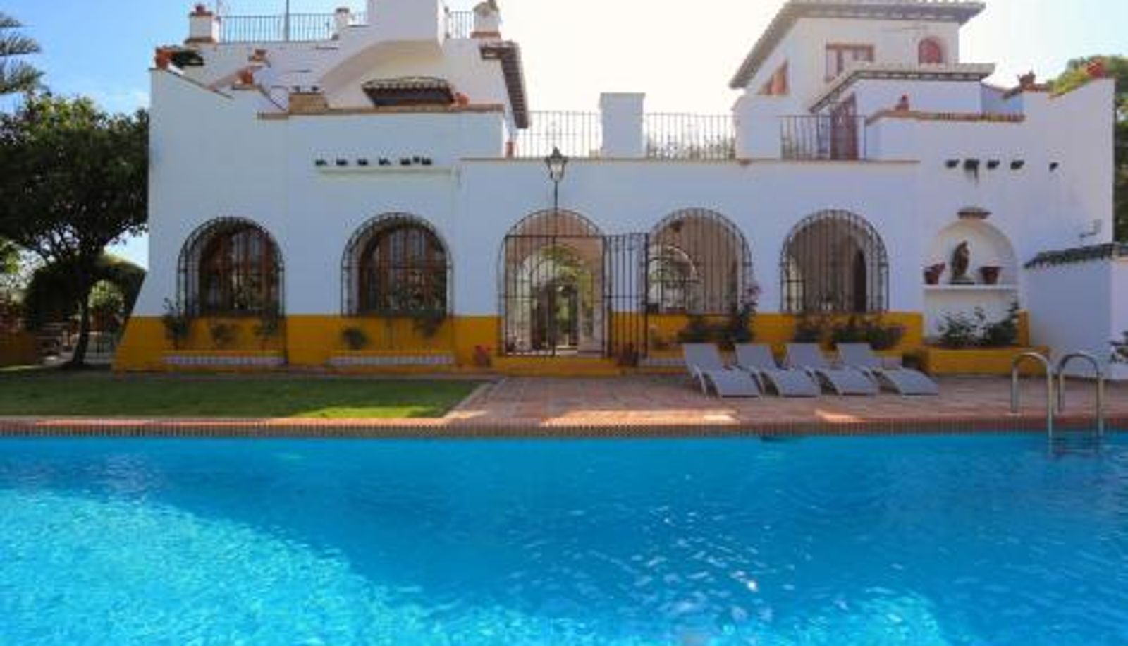Apartment - Hacienda Clavero One Garden Apartment