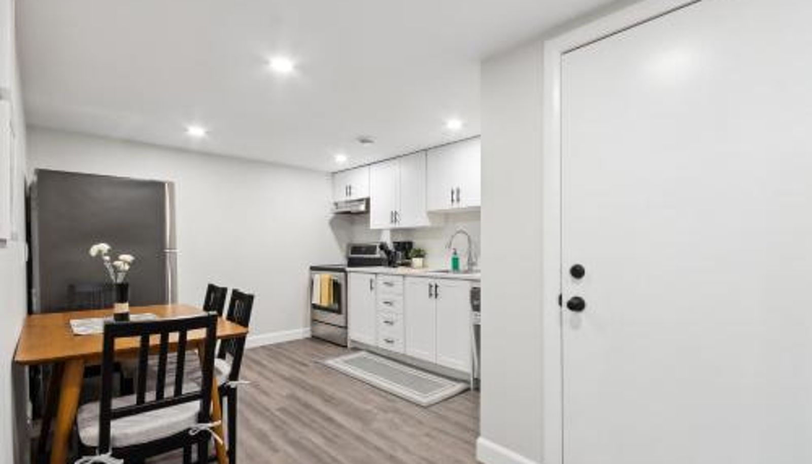 Apartment - 1Bath with free washer and dryer  On 2Br Haven Suite in London
