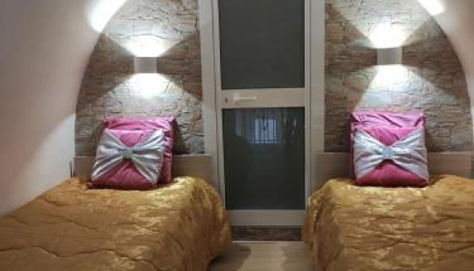Apartment - La casa delle sorprese