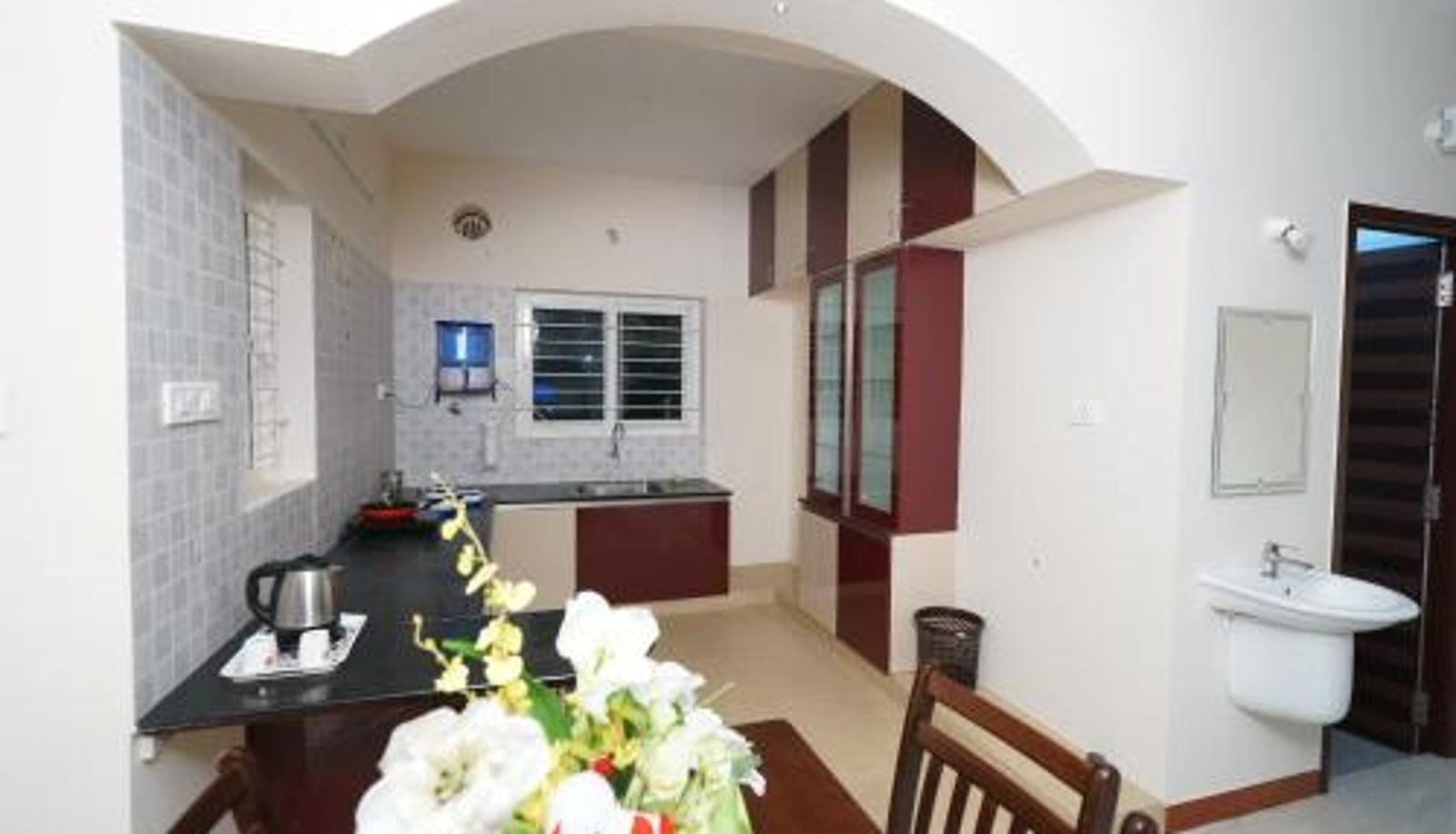 Keuken - Krishna Vibe Service Apartment