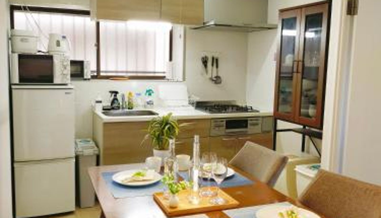 Apartment - 15 Mins to Haneda Airport - 8 Mins Walk to Keikyu Kamata - Sleeps 9