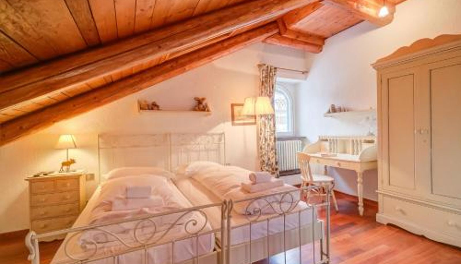 Apartment - La Torre In The Center Of Town - Happy Rentals