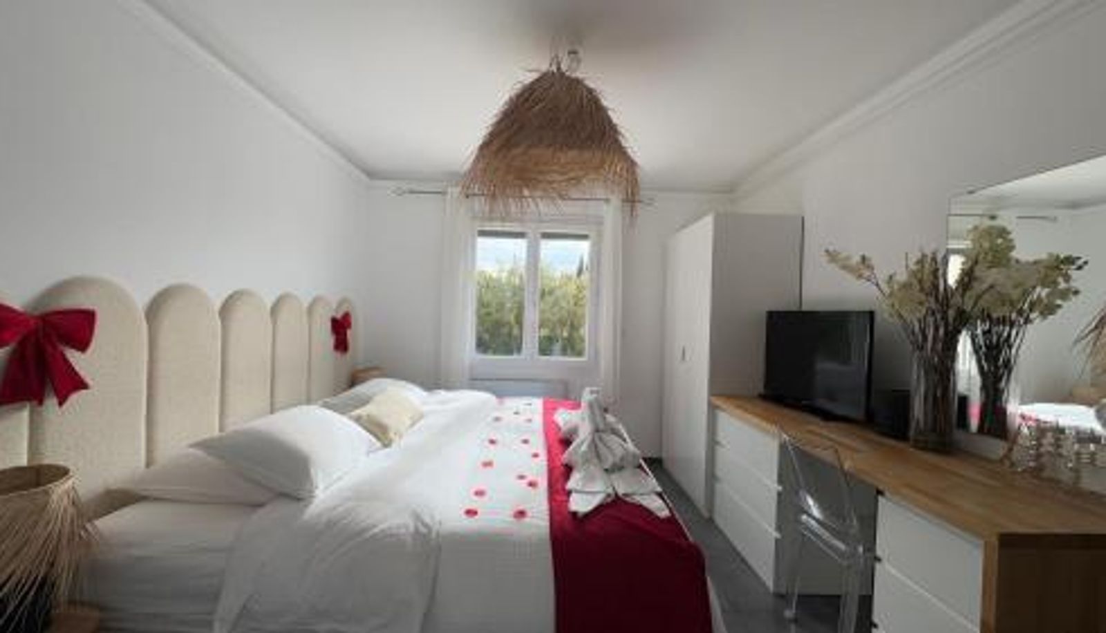 Apartamento - appartement suite jacuzzi & piscine chauffée CASA AMOR & SPA