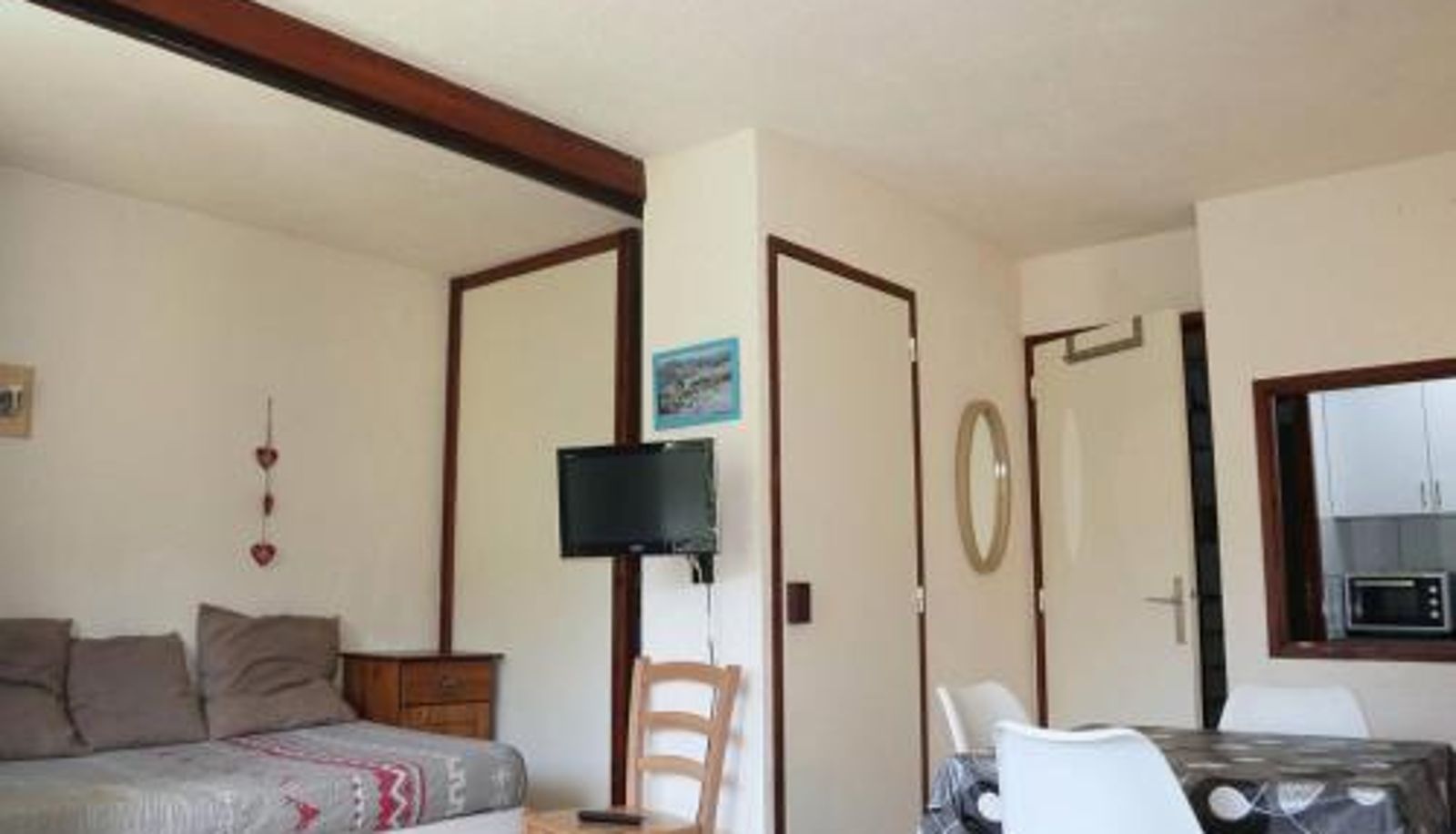 Standaardkamer - proche toutes commodités ! - FR-1-322-459  pour 4/5 pers Grand studio skis aux pieds avec balcon