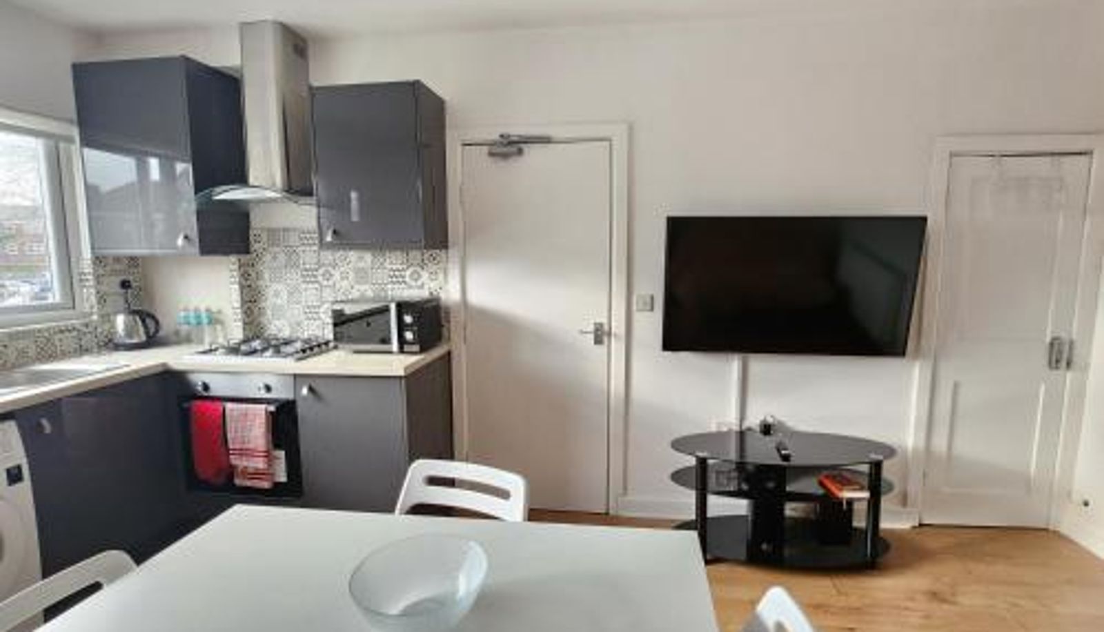 Kitchen - Grace Apartments - Living Stone 2
