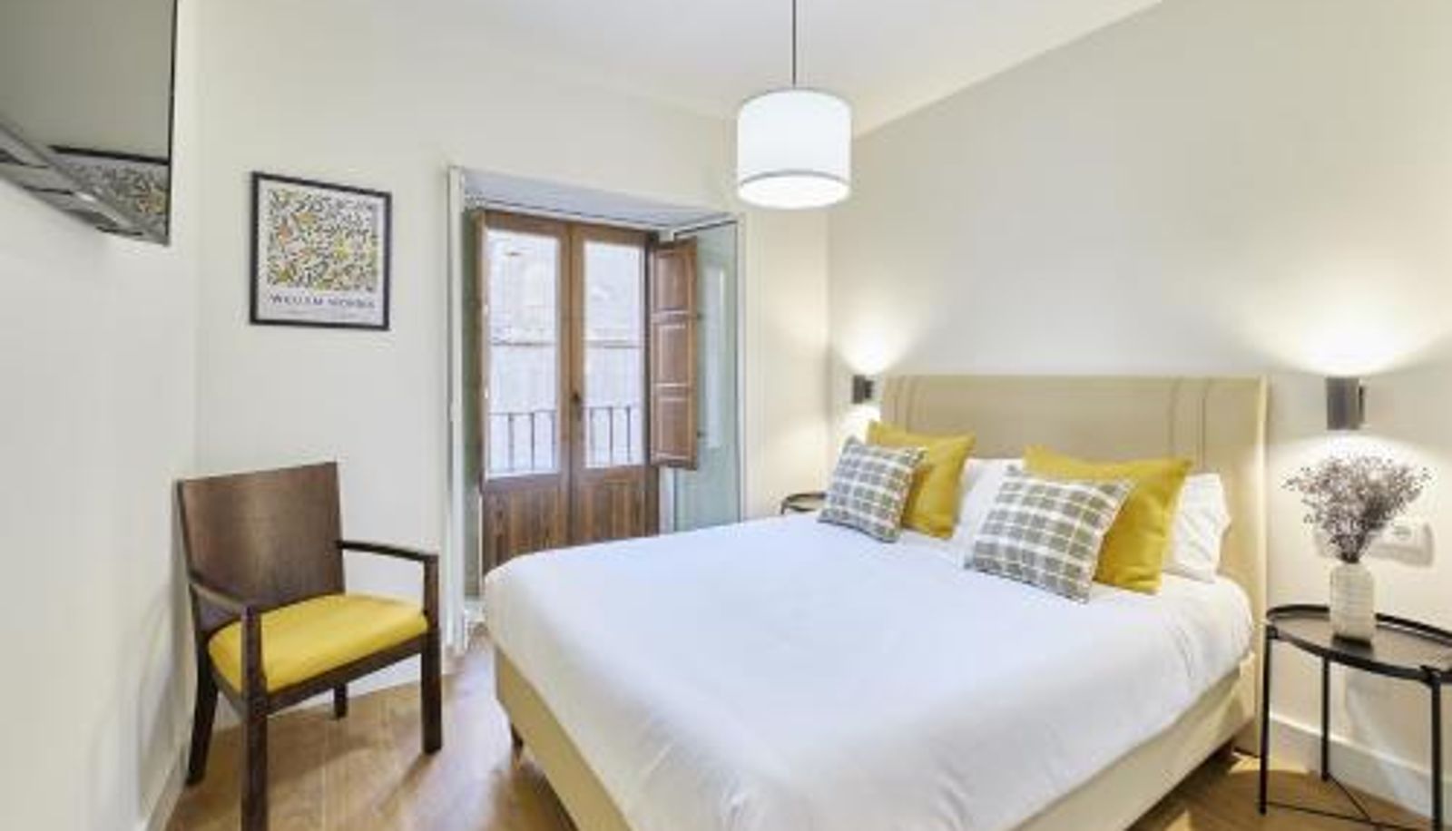 Apartment - Estudios Bordadores by Valdesierra