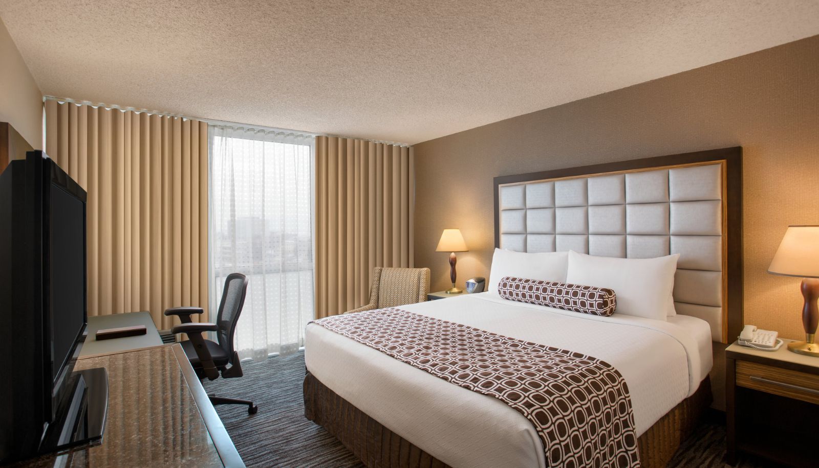Room - Crowne Plaza SAN FRANCISCO AIRPORT by IHG