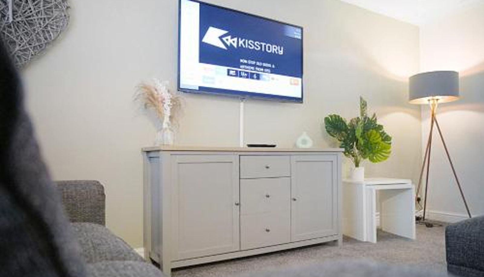 Family room - Deerness Viewpoint-Your Scenic Retreat in Brandon