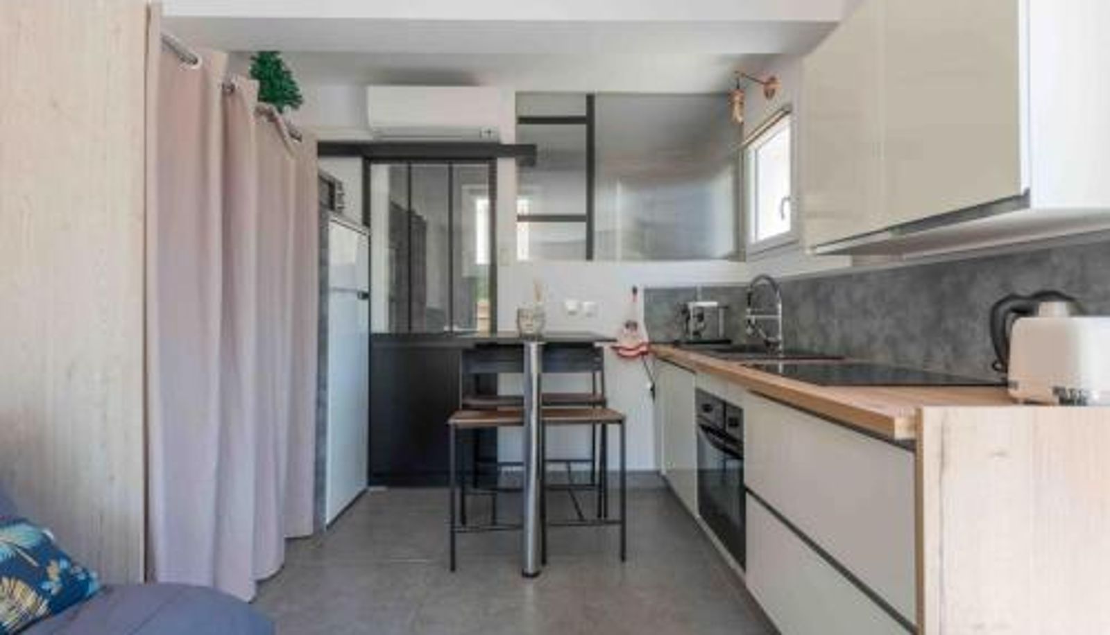 Apartment - Aux Studio sous les oliviers Netflix et Prime vidéo