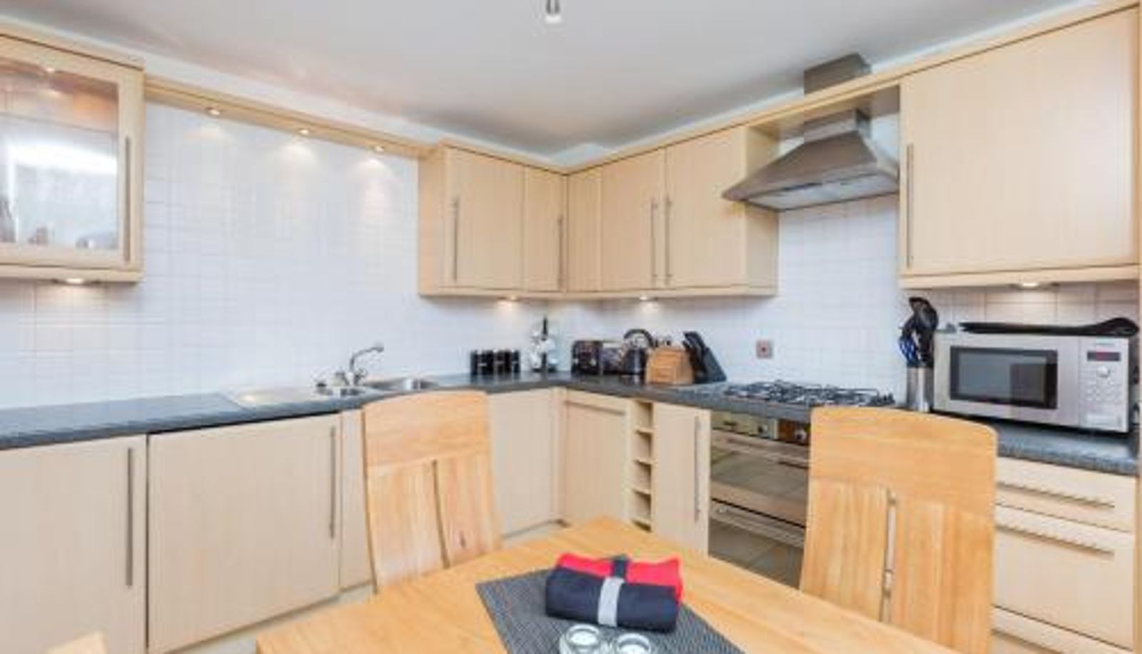 Cuisine - Old Tolbooth Wynd - 388