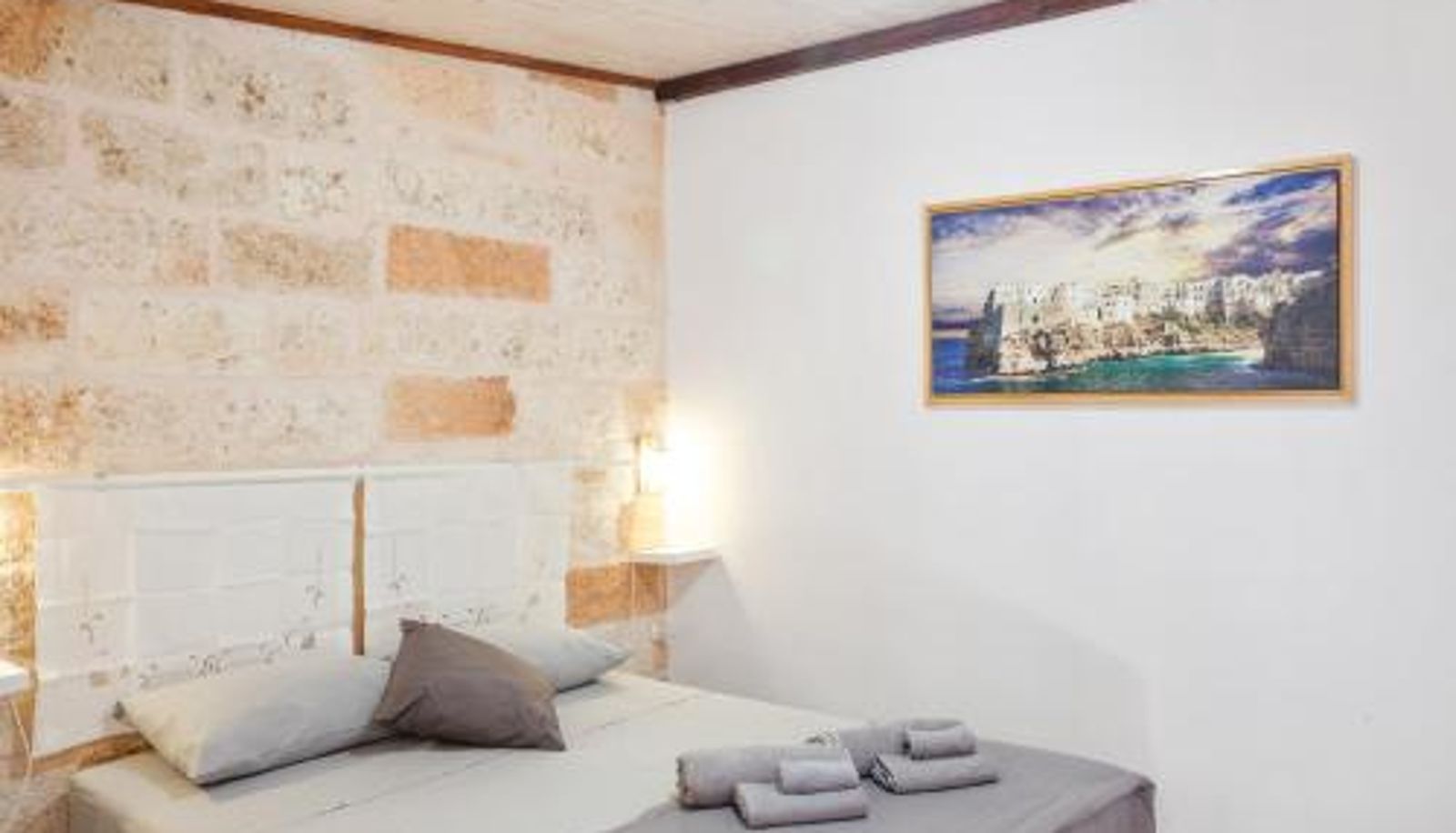 Info - Tiny House 19 Terrace Aparment