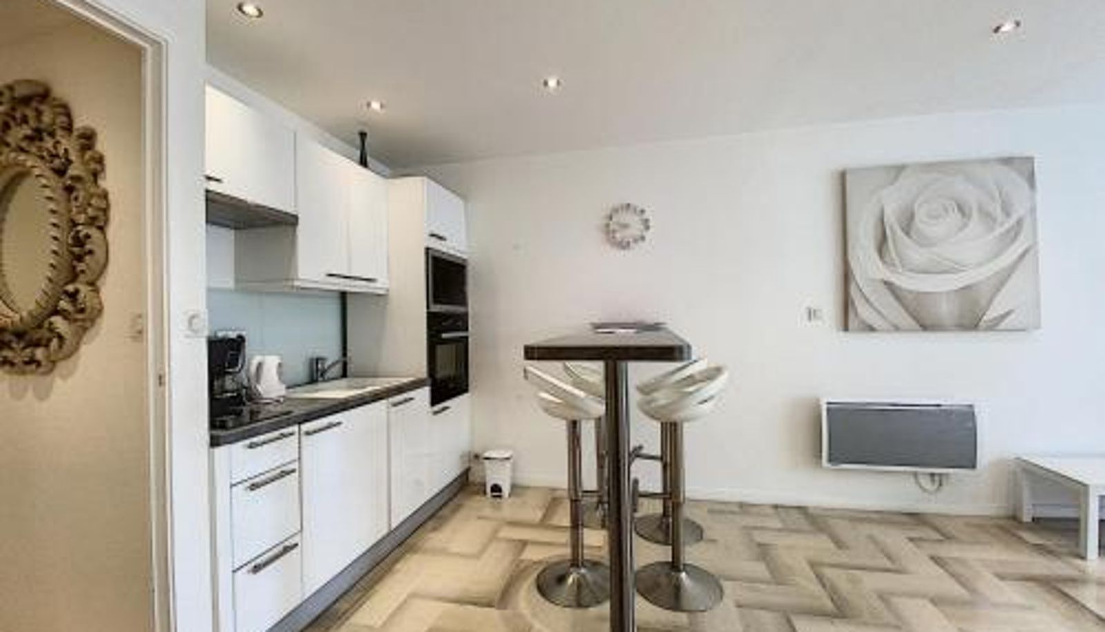 Kitchen - Gray d Albion THI235