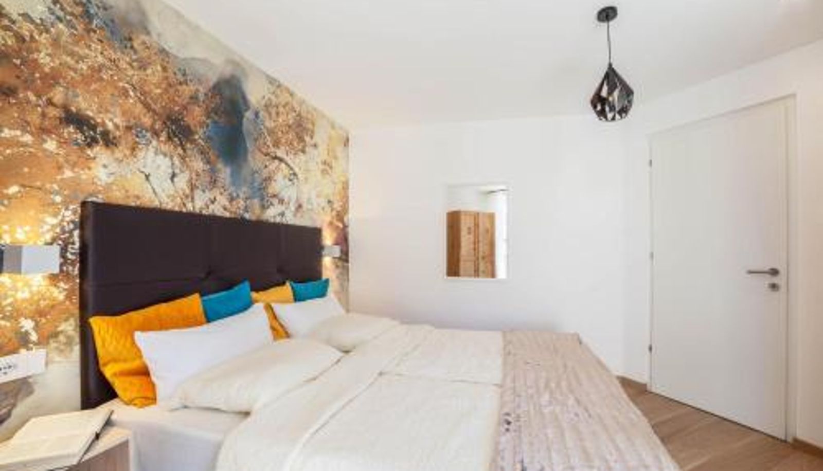 Zimmer - Adler Living Gartenwohnung