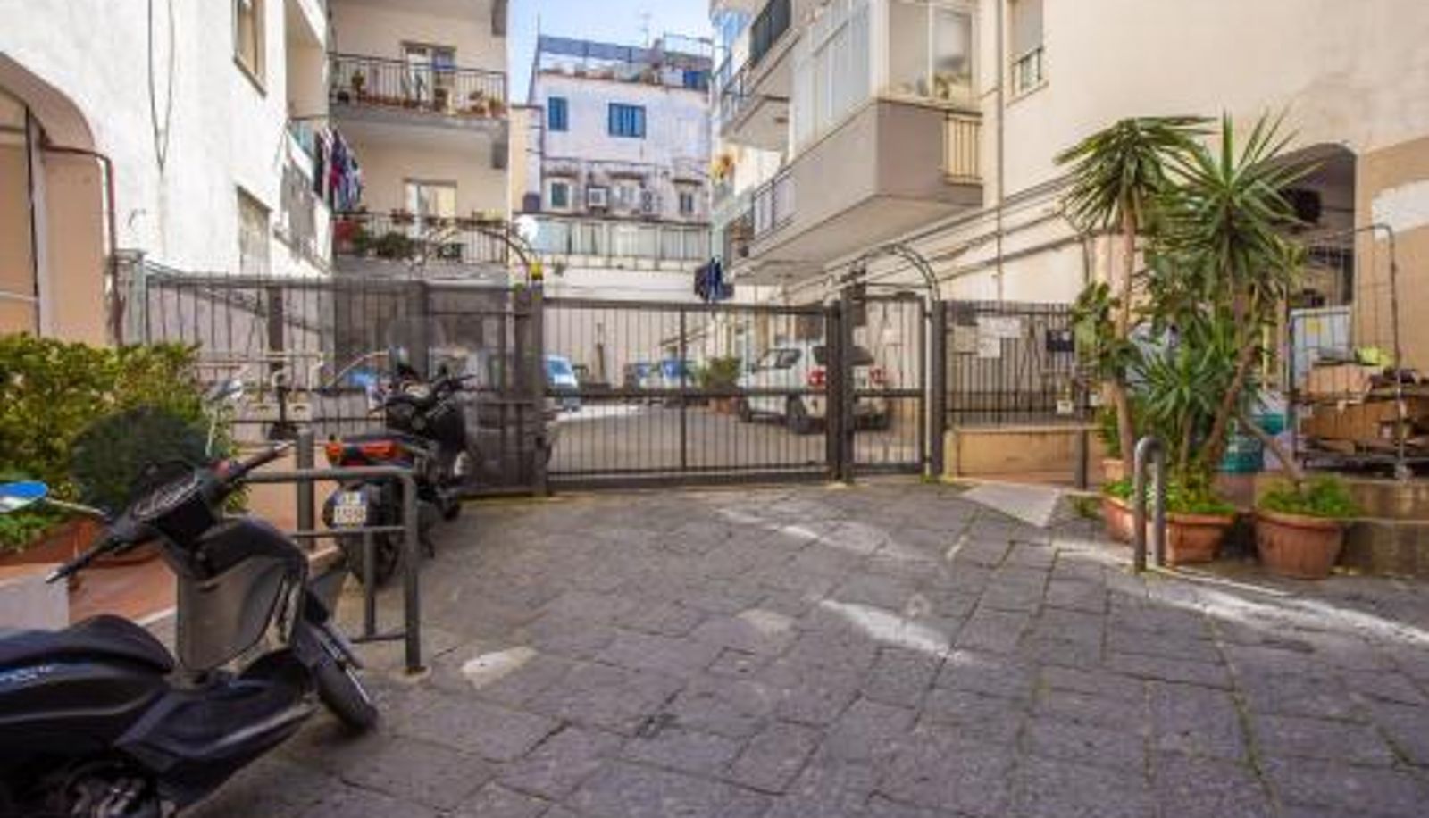 Info - Maison Marie Deluxe Apartment