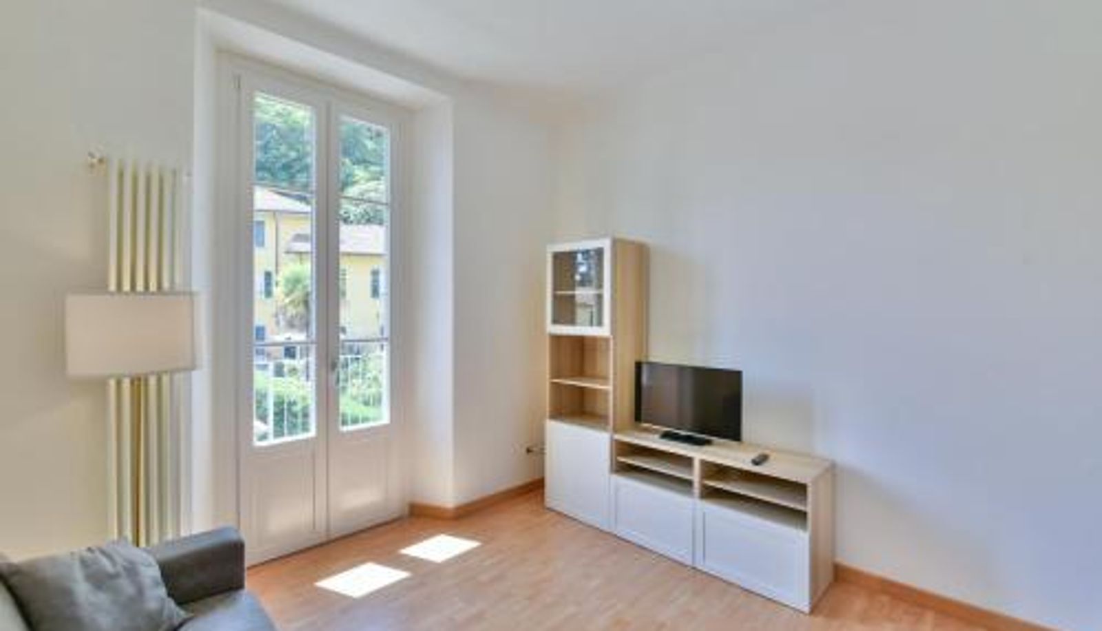 Appartement - Volta Central Apartment by Quokka 360 - minimal flat in Cernobbio