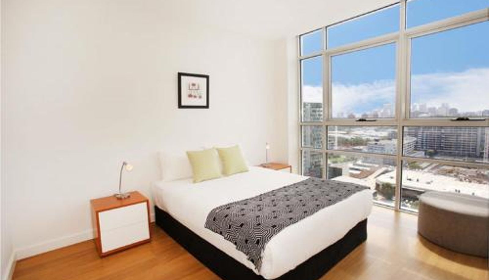 Chambre - Moore to See - Modern and Spacious 3BR Zetland Apartment with Views over Moore Park